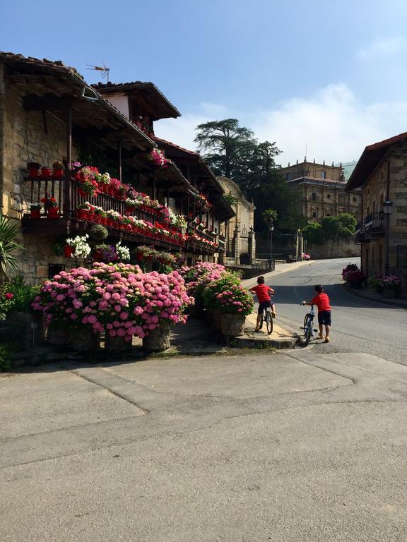 Posada De Villacarriedo ภายนอก รูปภาพ