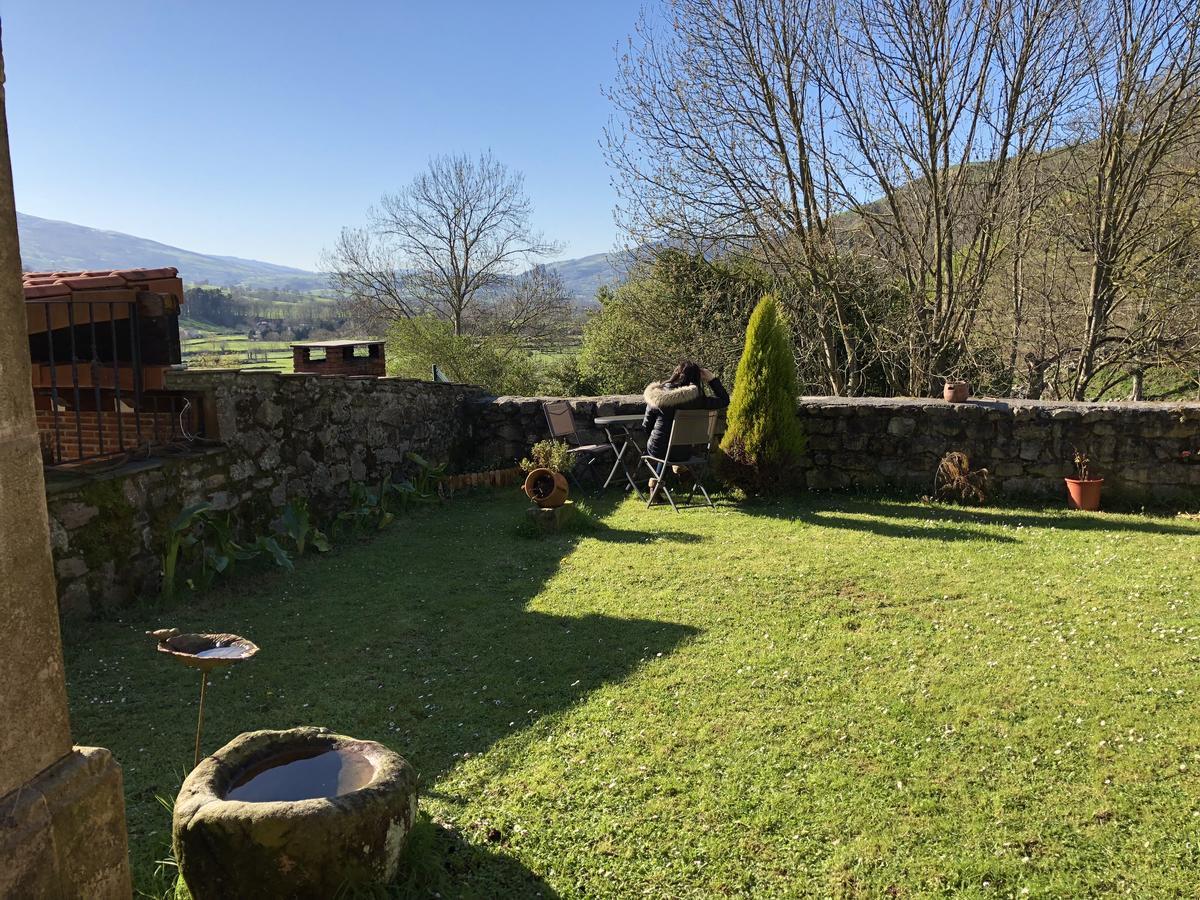 Posada De Villacarriedo ภายนอก รูปภาพ