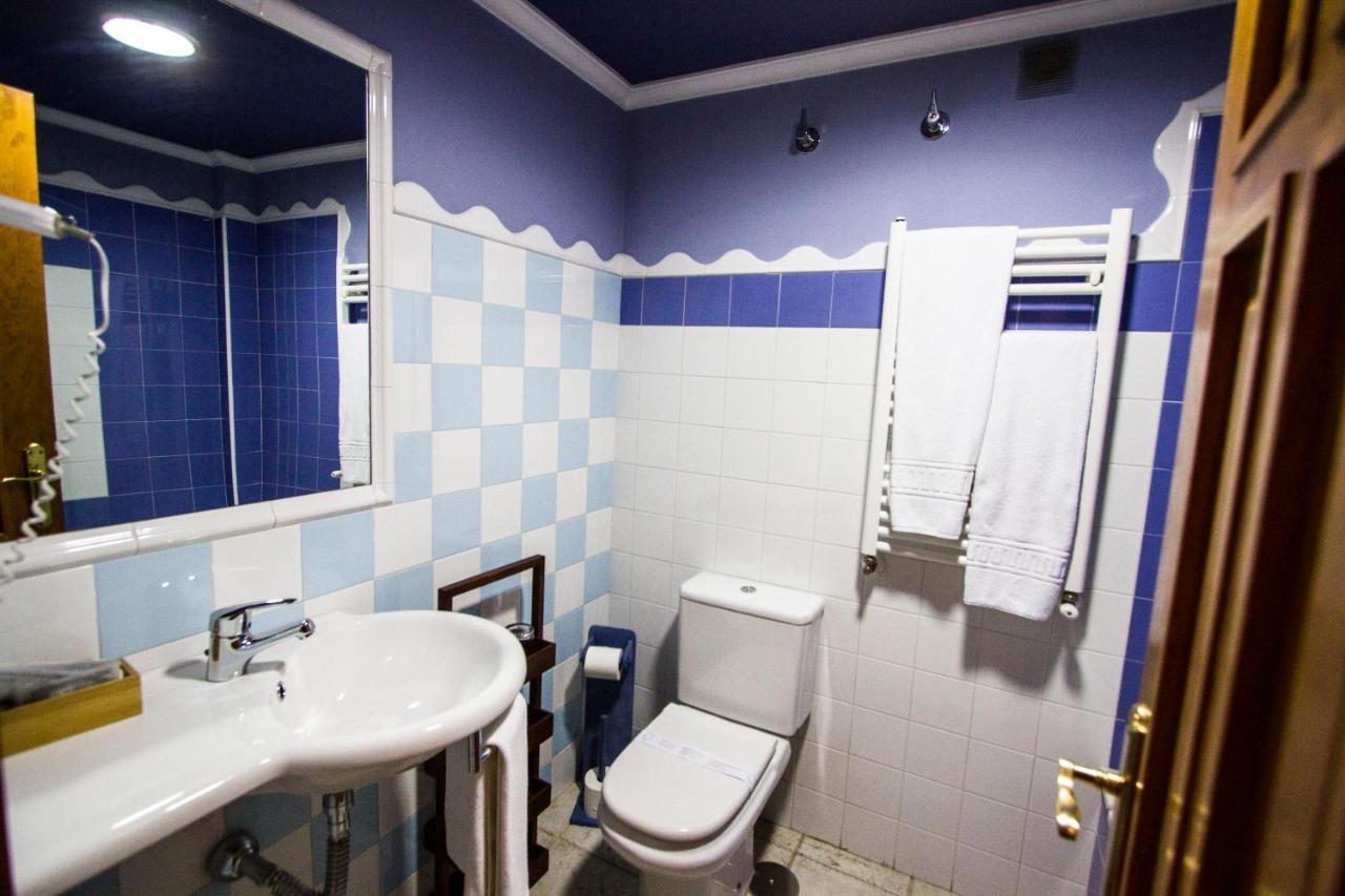 Posada De Villacarriedo ภายนอก รูปภาพ